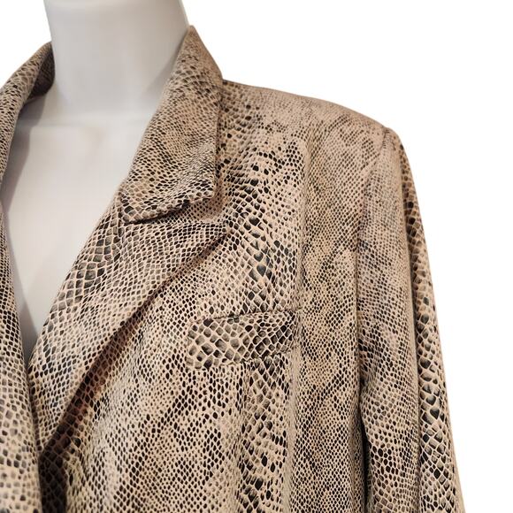 BlankNYC snake print double breast jacket python pale pink sz M, Missing Button - Picture 3 of 6